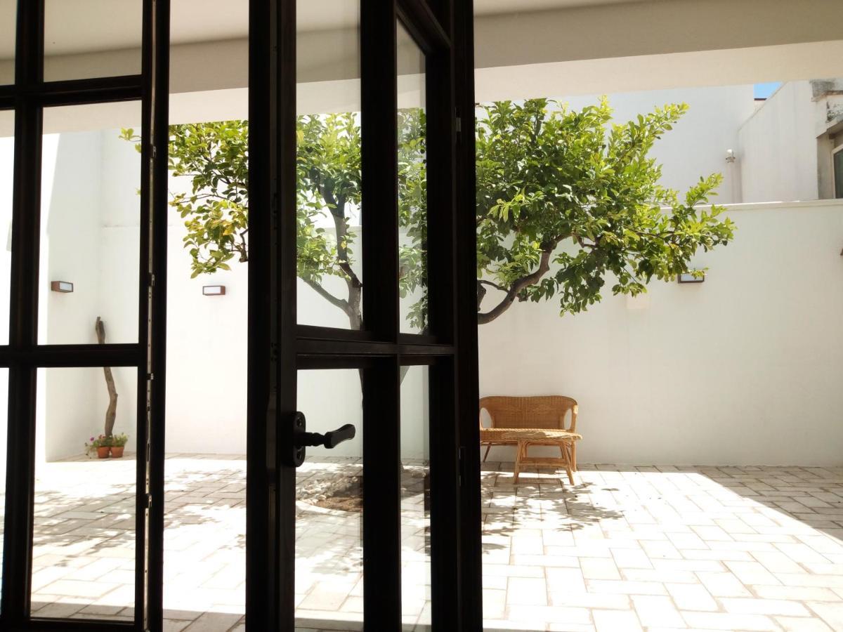לינה וארוחת בוקר קסטריניאנו דל קאפו Cortile Calinea מראה חיצוני תמונה
