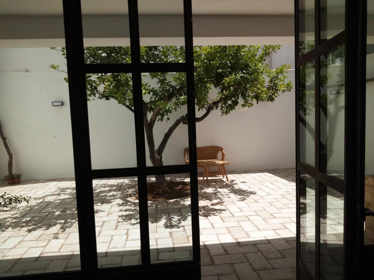 לינה וארוחת בוקר קסטריניאנו דל קאפו Cortile Calinea מראה חיצוני תמונה